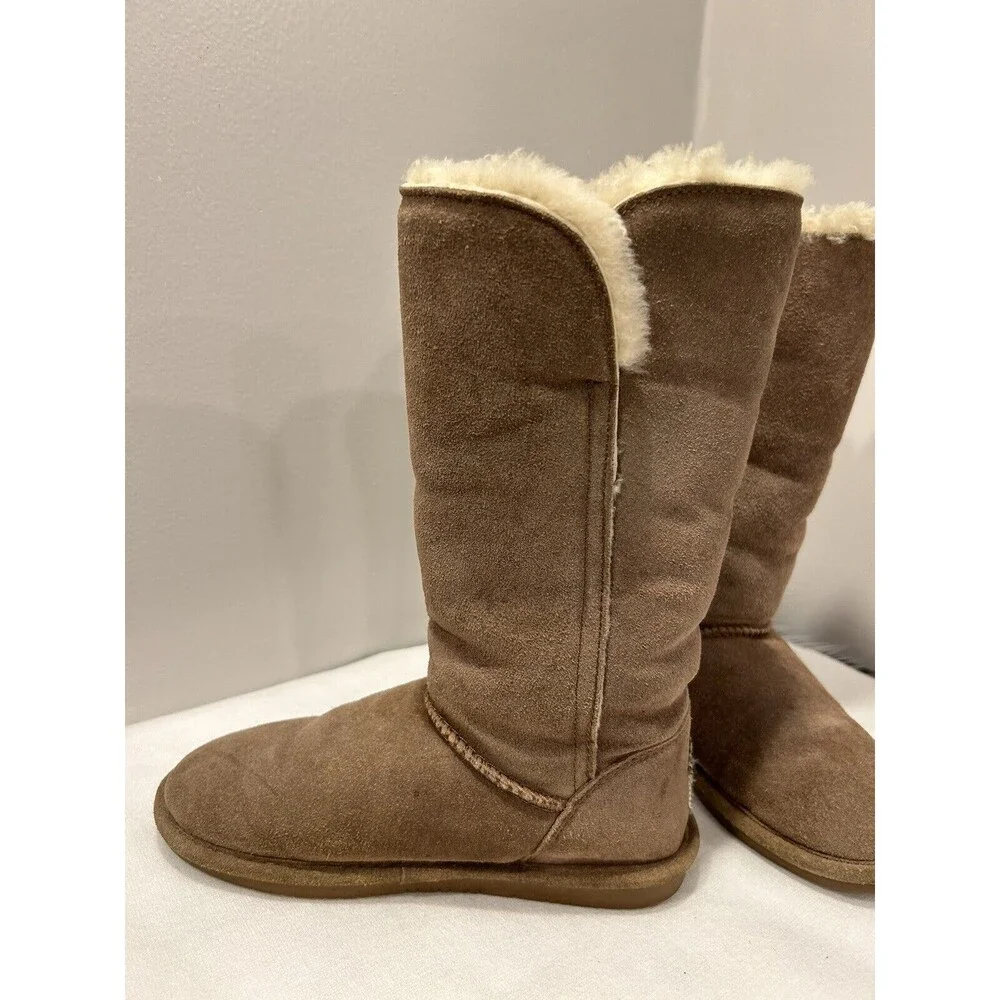 BEARPAW Lauren Tall Women's Size 7 Brown Toggle Button Sheepskin Boot